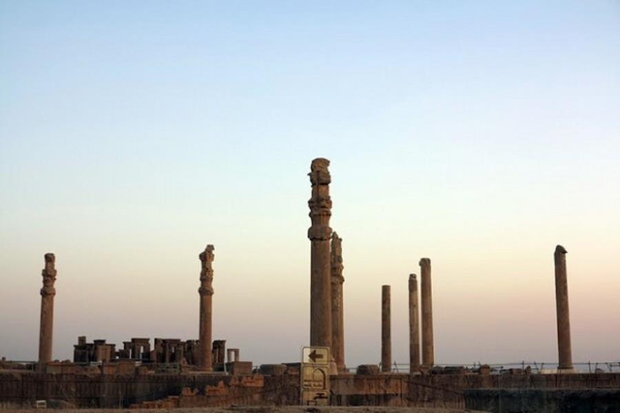تکمیل محوطه‌سازی ورودی مجموعه تخت جمشید
